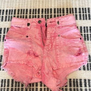 Retrofete Tessa Shorts in Vintage Pink. Size 23